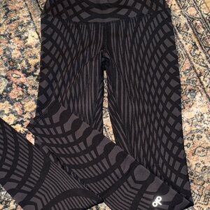 ALO Airlift Black Patterned Leggings